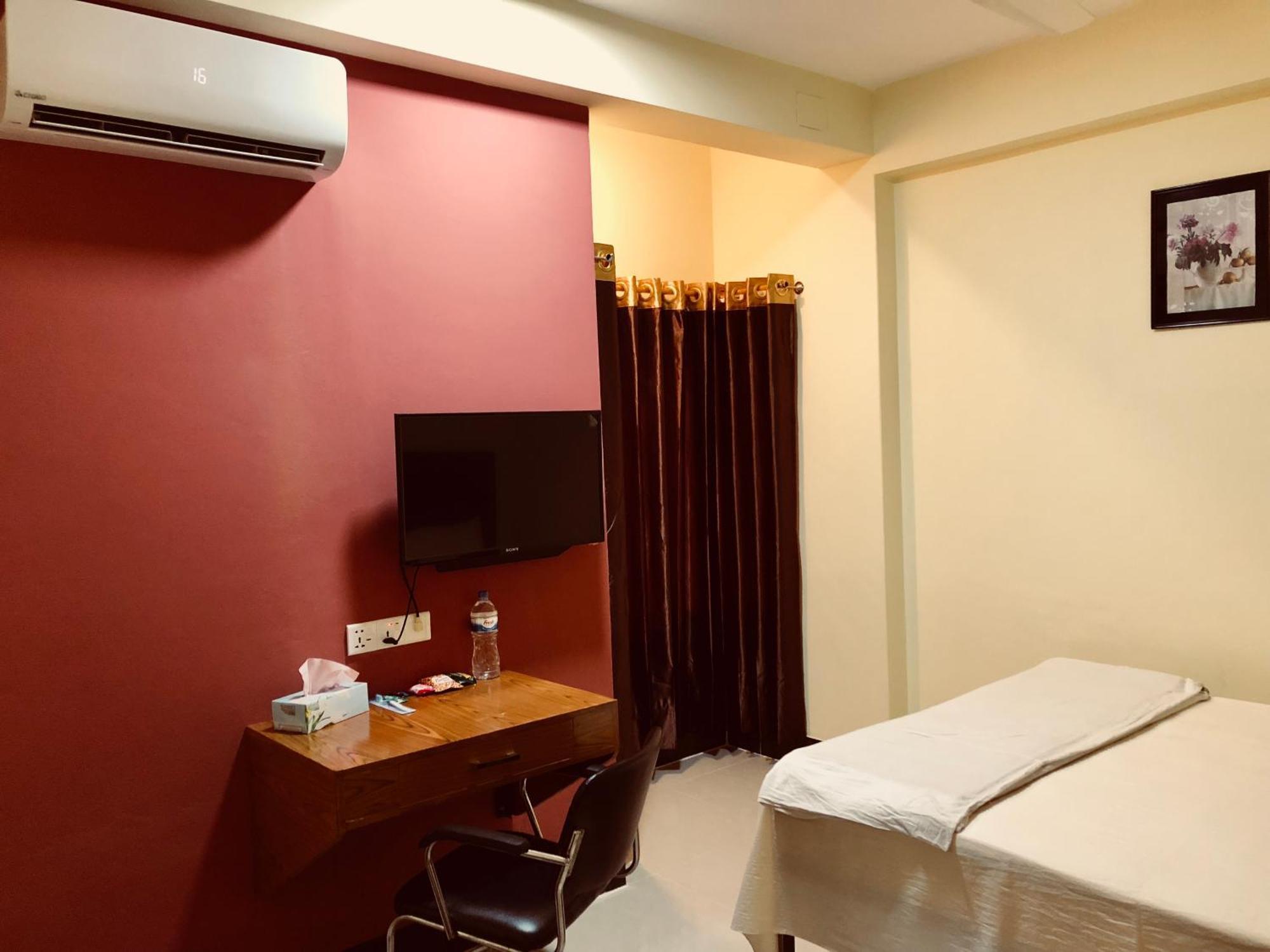 Q Palace Hotell Comilla Exteriör bild