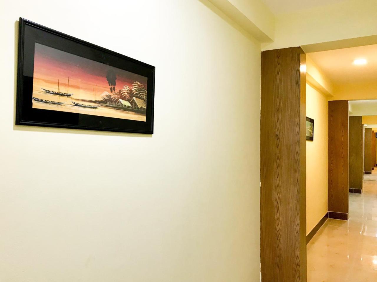 Q Palace Hotell Comilla Exteriör bild